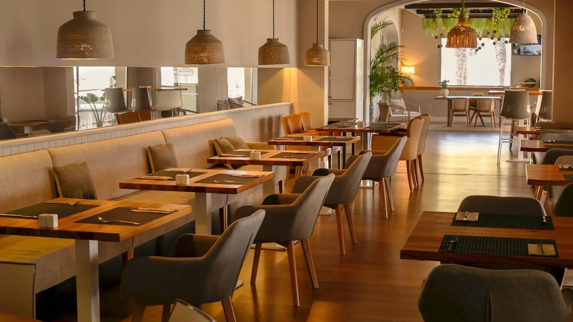 Llaut Boutique Hotel (Adults Only) Can Picafort